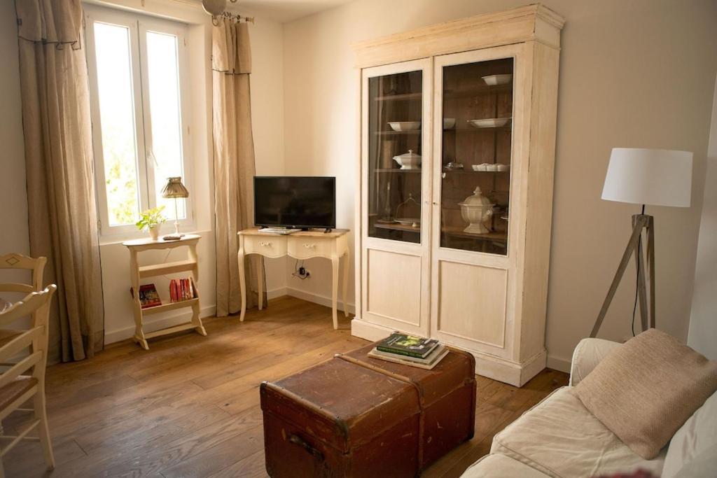 La Maison Du Bassin LʼIsle-sur-la-Sorgue Eksteriør billede